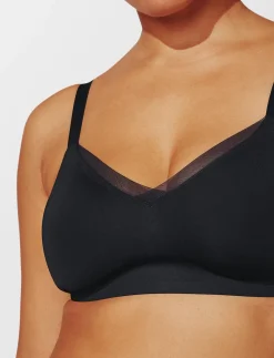 24/7® Classic Wireless Crossover Minimizer Bra